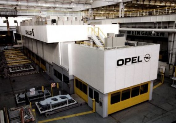 Opel se retrage din China în ianuarie 2015